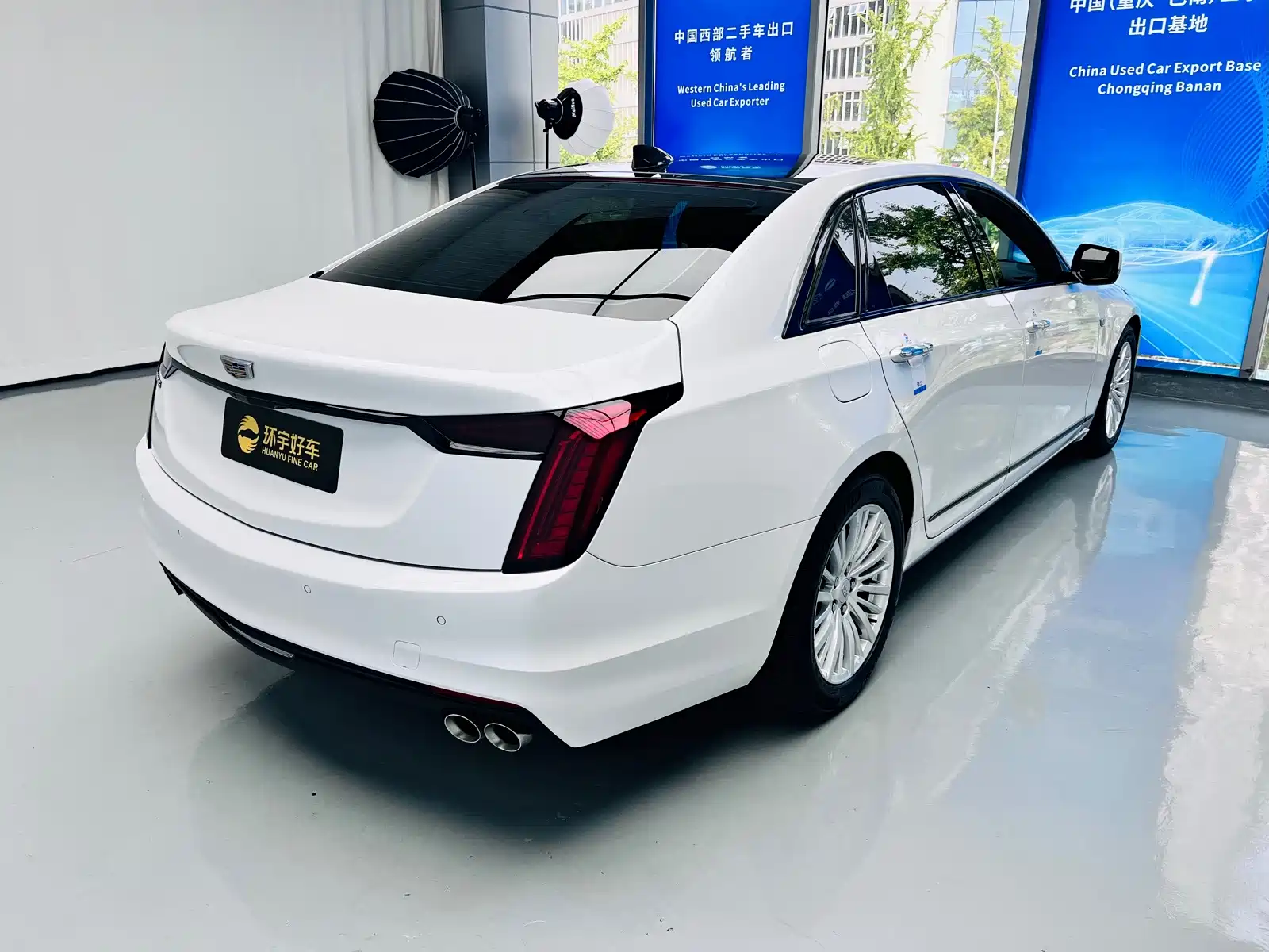 Фото 9 - Cadillac CT6