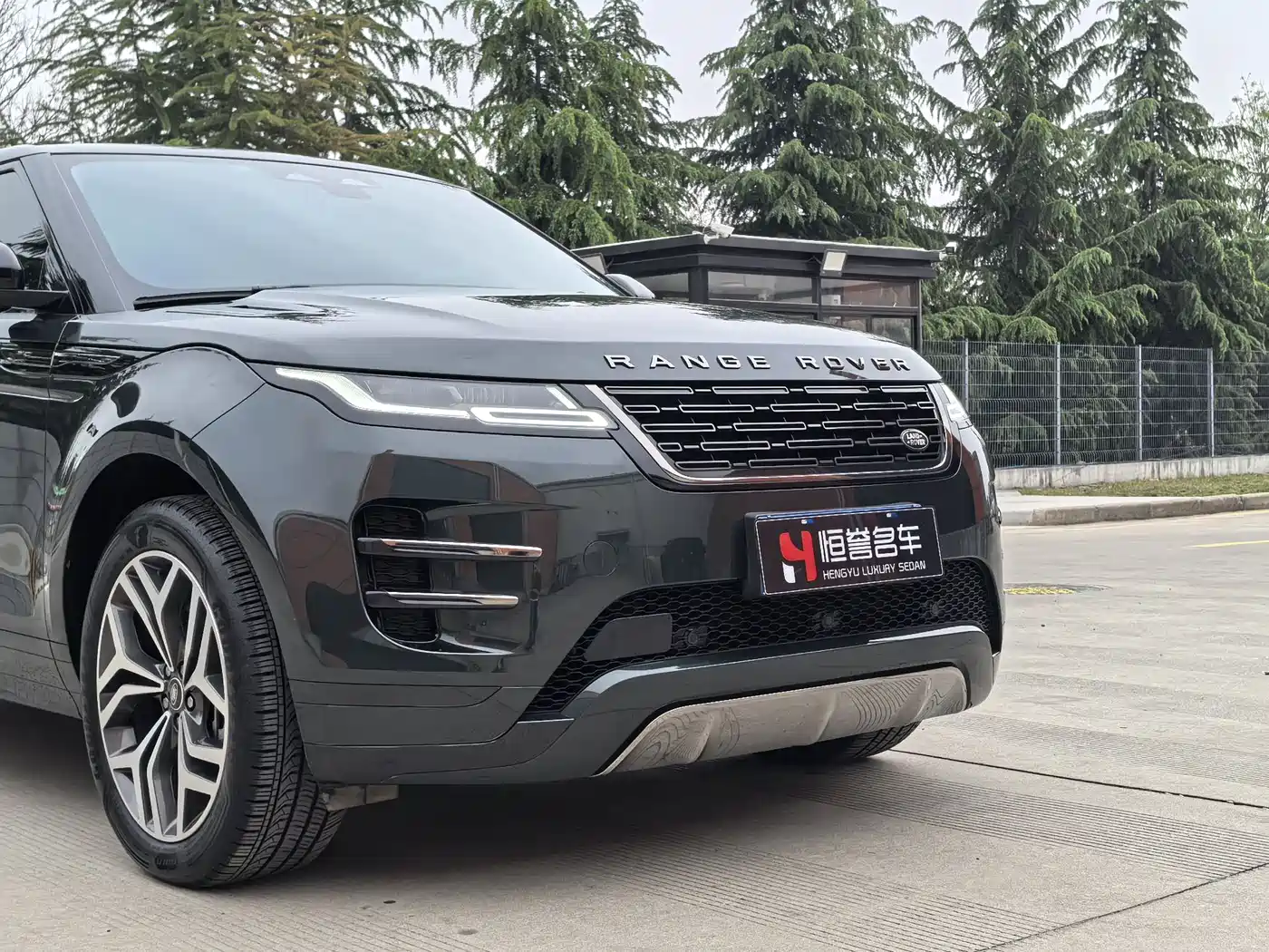 Land Rover Range Rover Evoque 2024 Range Rover Evoque L 249PS Light Master Edition фото 21