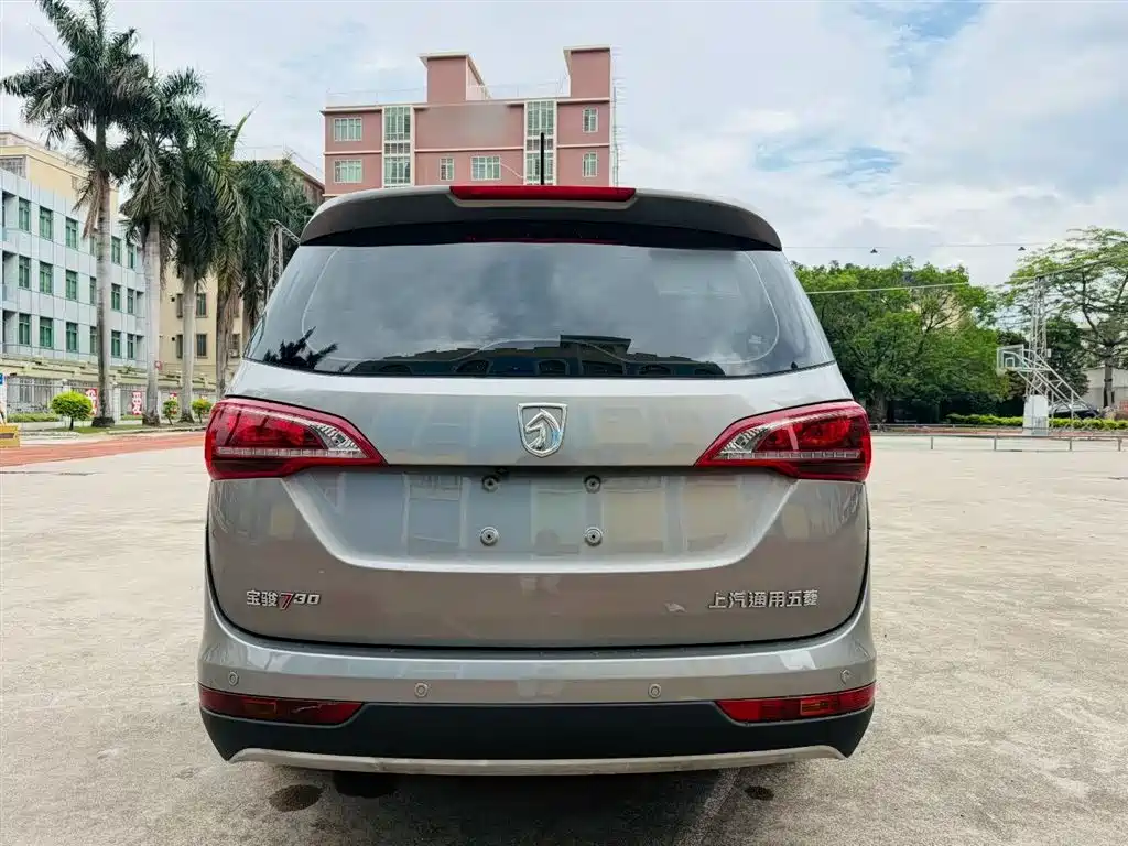 Baojun 730 2020 2019 1.5T CVT Fashion Edition 7-Seater China VI