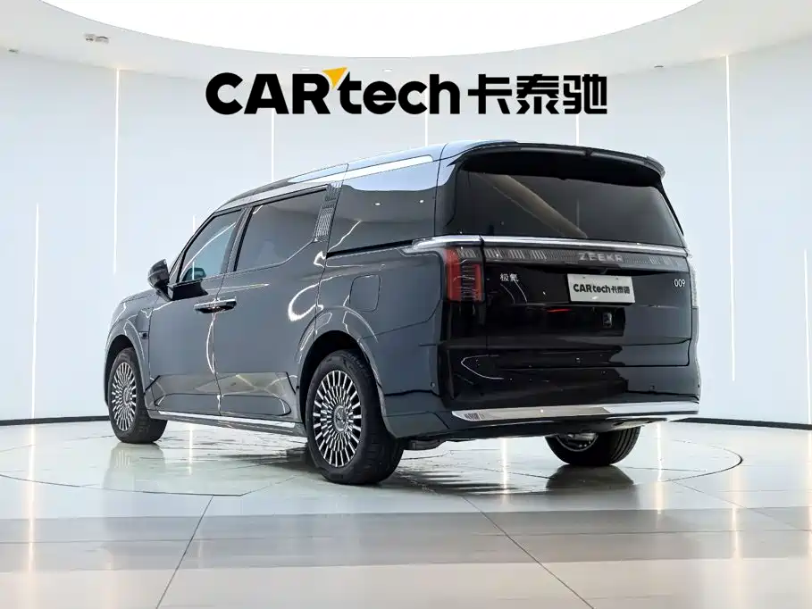 ZEEKR 009 2026 2024 6-seat Executive AWD 108kWh