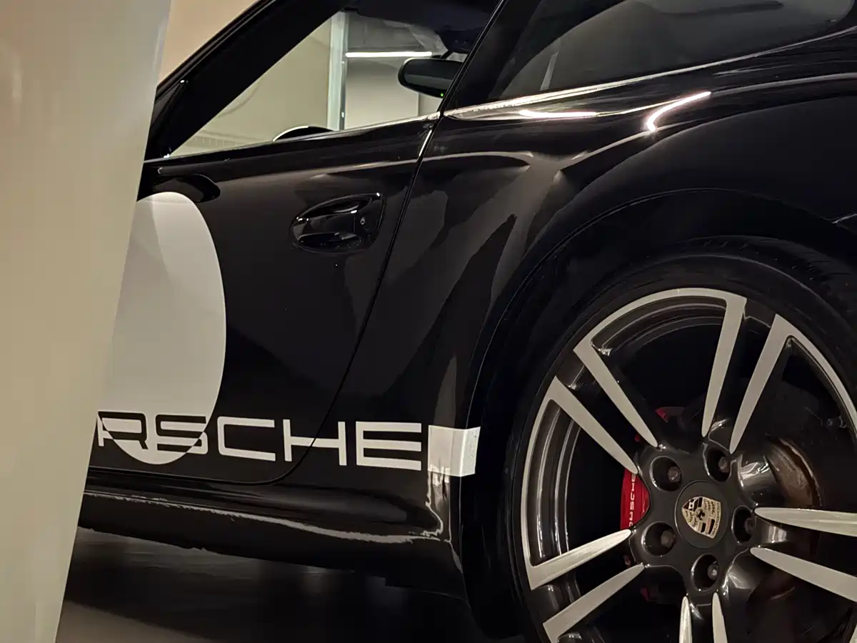 Porsche 911 2010 Carrera 3.6L фото 3