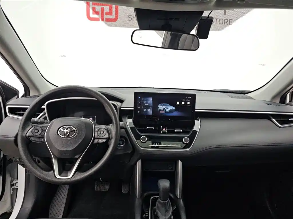 Toyota Frontlander 2023 2.0L CVT Luxury Edition фото 15