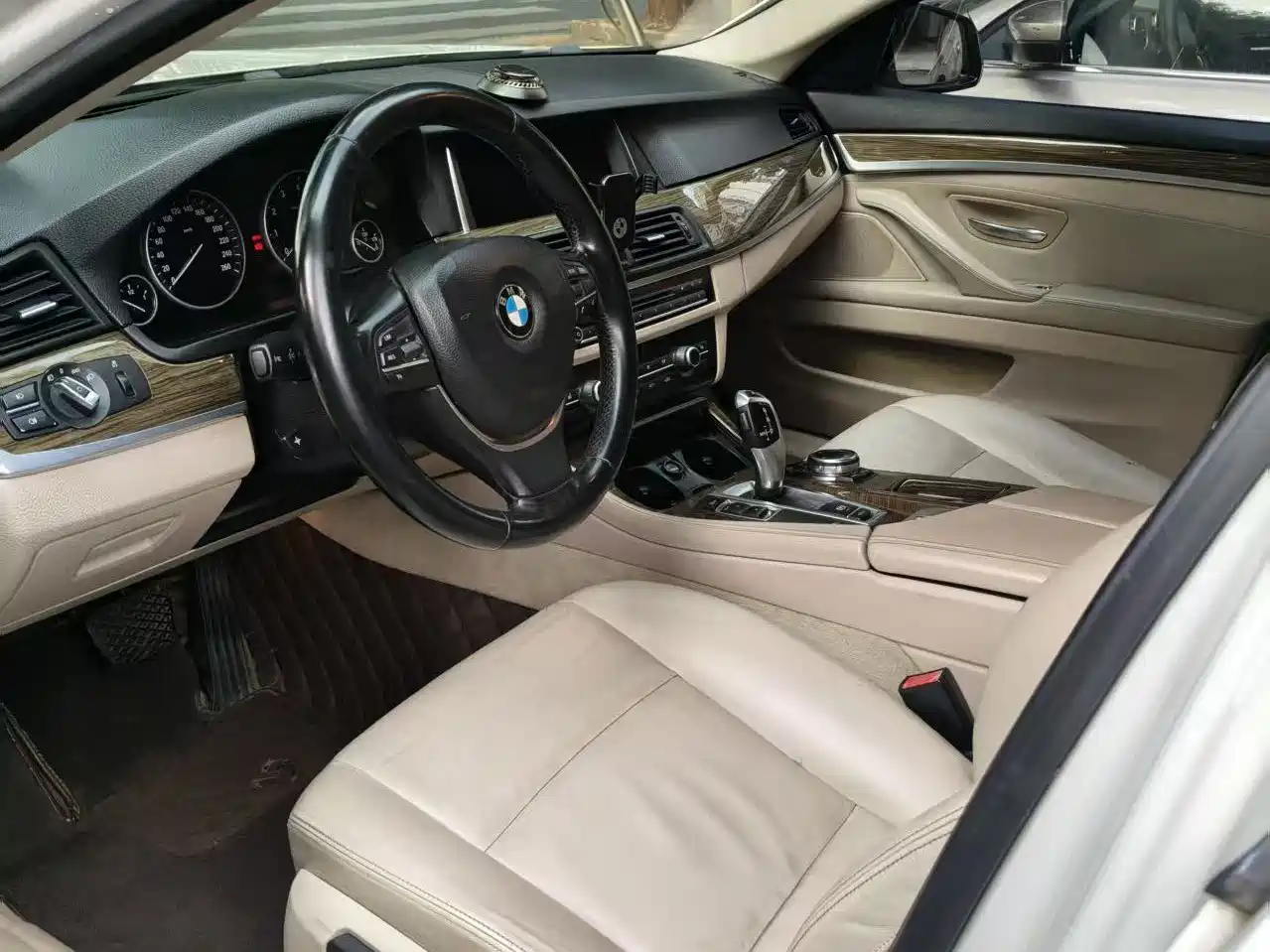 Фото 3 - BMW 5 Series