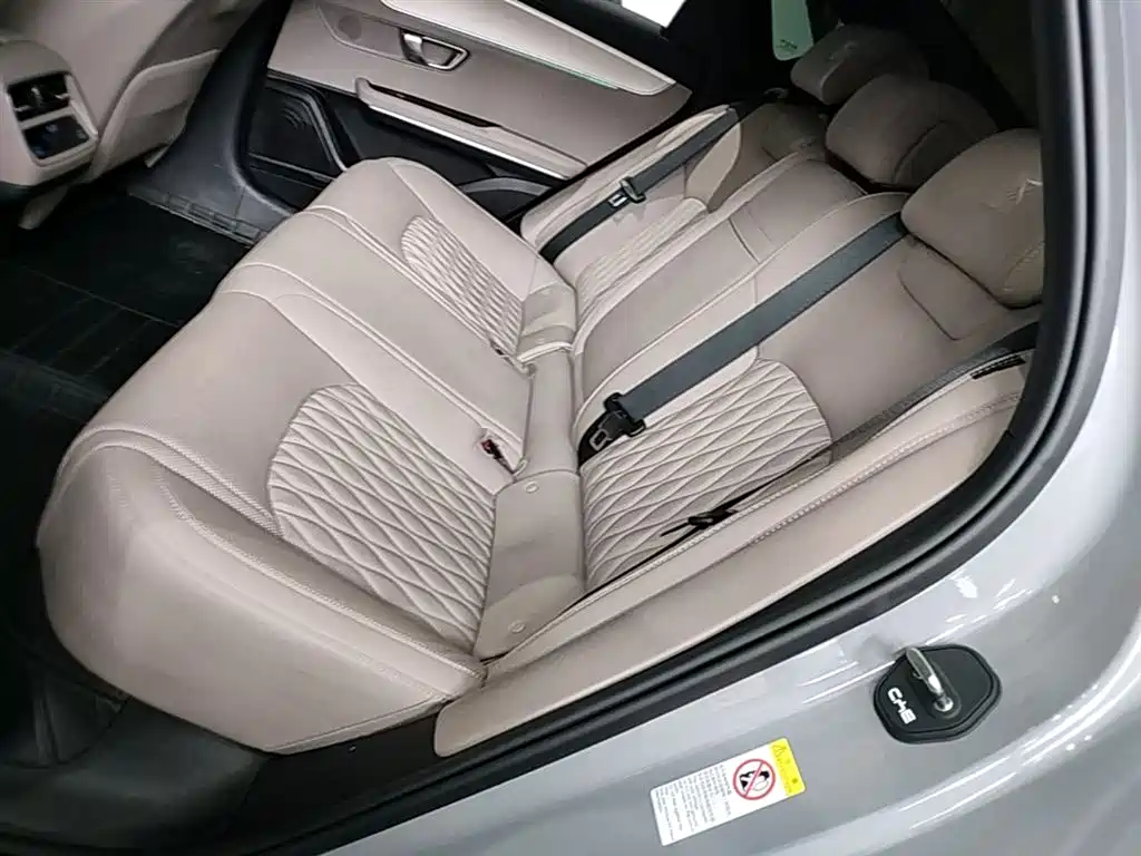 BYD Han 2025 DM-i Smart Drive Edition 125KM Elite фото 17