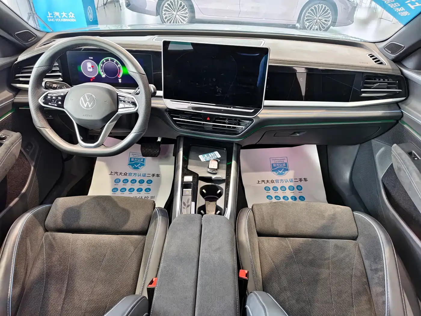 Volkswagen Passat 2025 Model Pro 380TSI Starlight Dragon Premium Edition фото 5