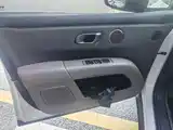 Фото 5 - Li Auto i6