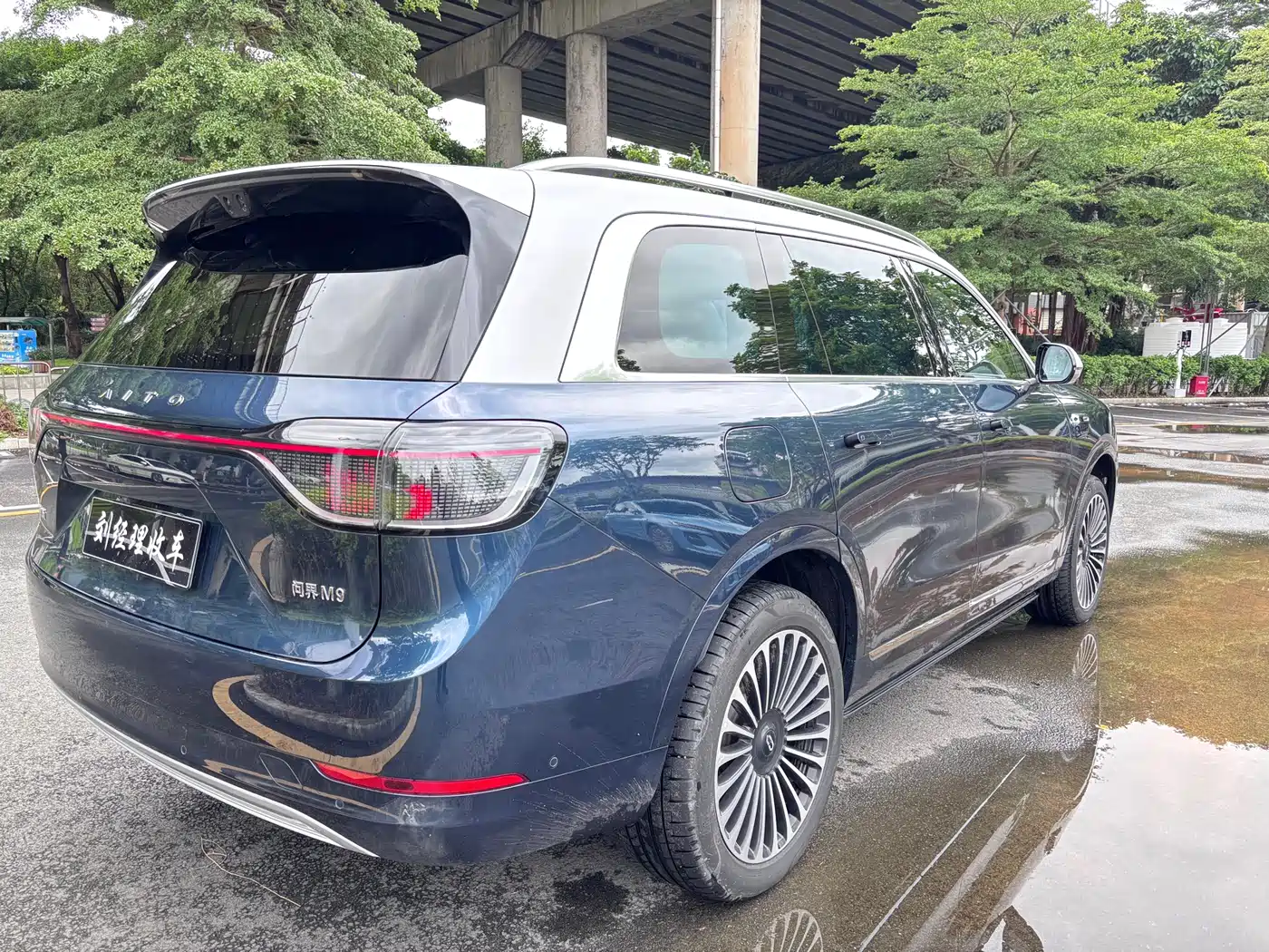 AITO Wenjie AITO M9 2025 Extended Range Ultra 52kWh 6-Seater фото 8