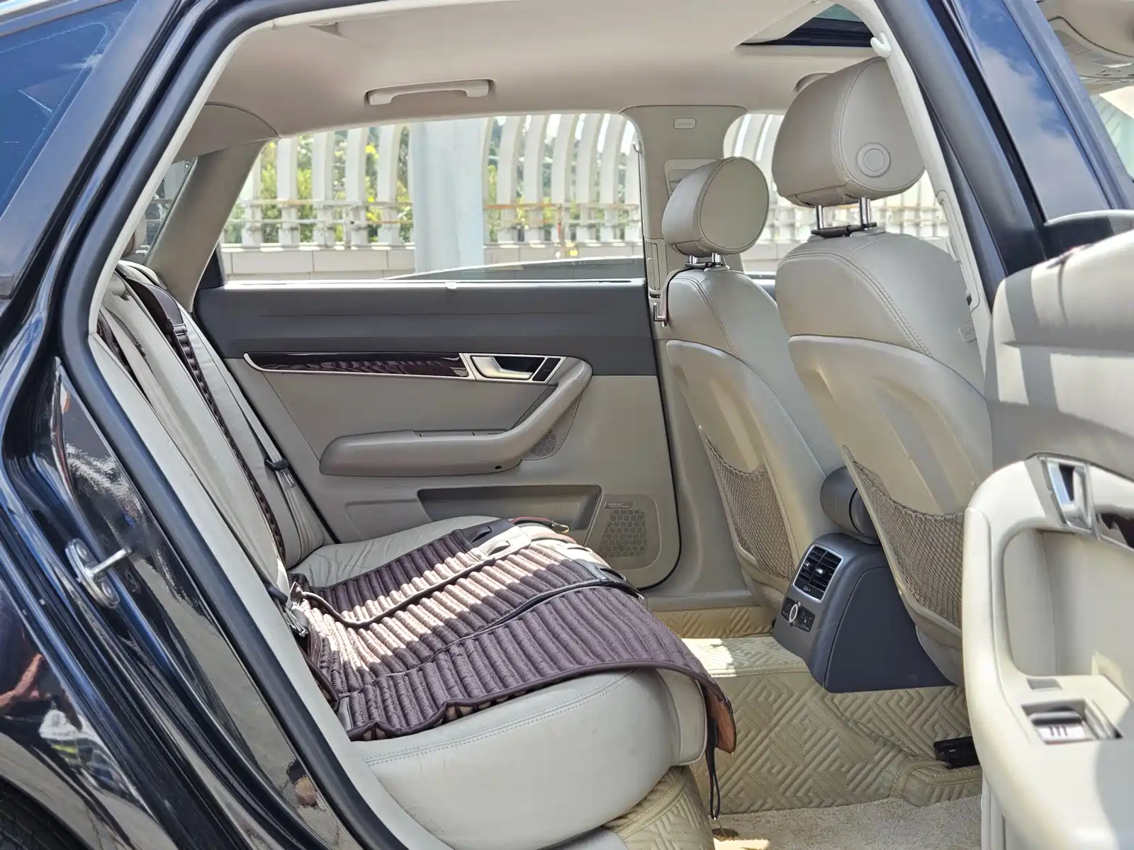 Photo 15 - Audi A6L