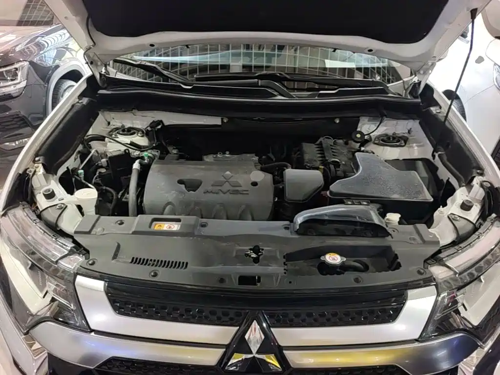 Mitsubishi Outlander 2023 2021 Facelift 2.0L 2WD Comfort Edition 5-Seater