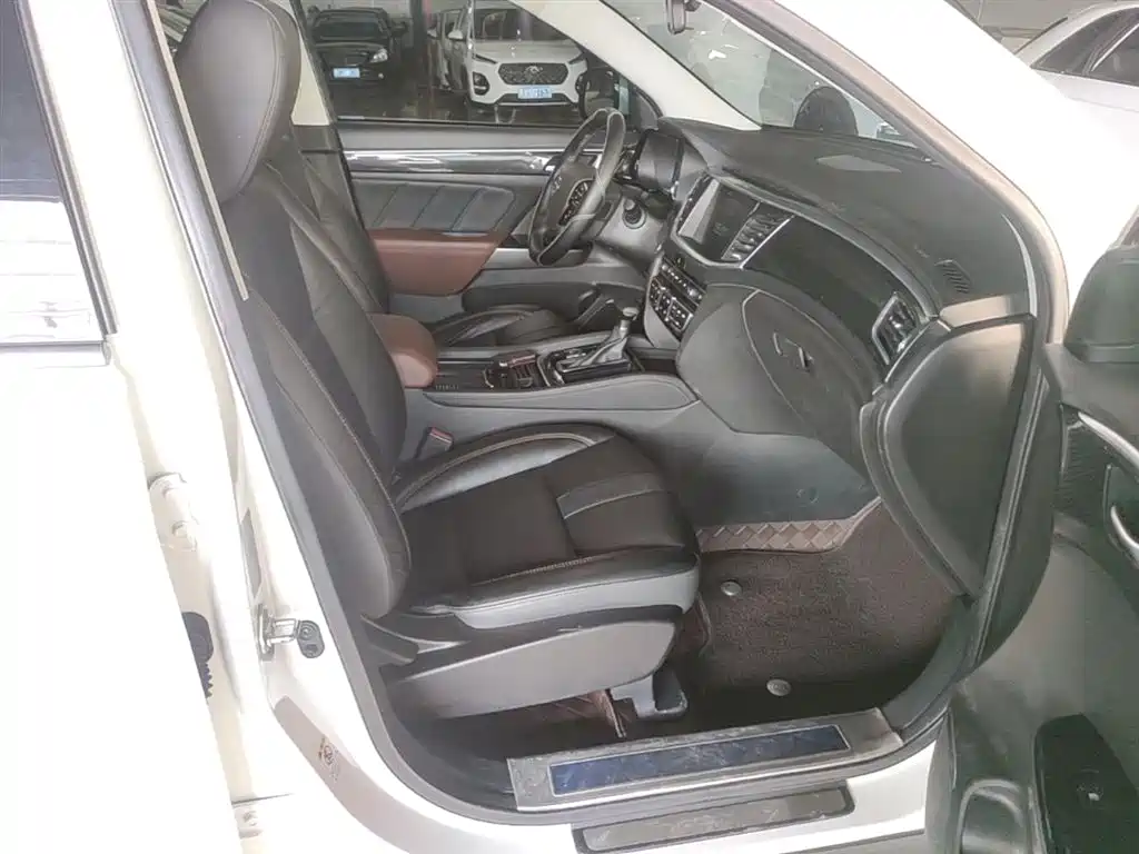 GAC Trumpchi Trumpchi GS7 2017 280T 2WD Luxury фото 25