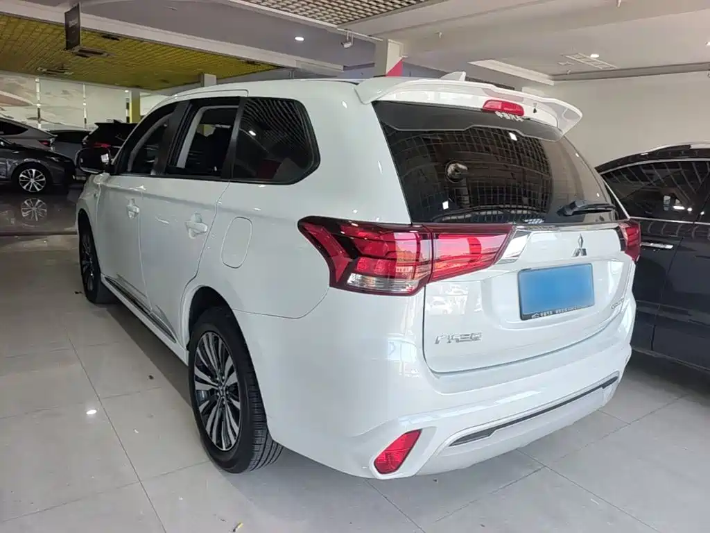 2023 Mitsubishi Outlander