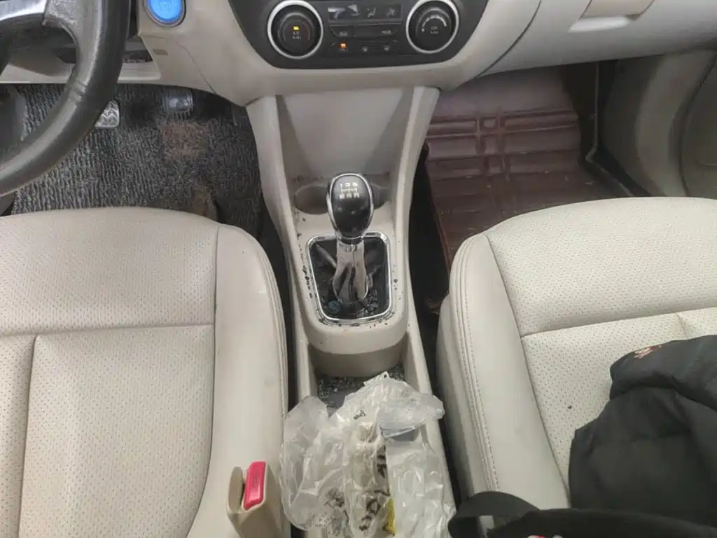 Dongfeng Aeolus Dongfeng Fengshen A60 2016 2016 1.5L Manual Premium