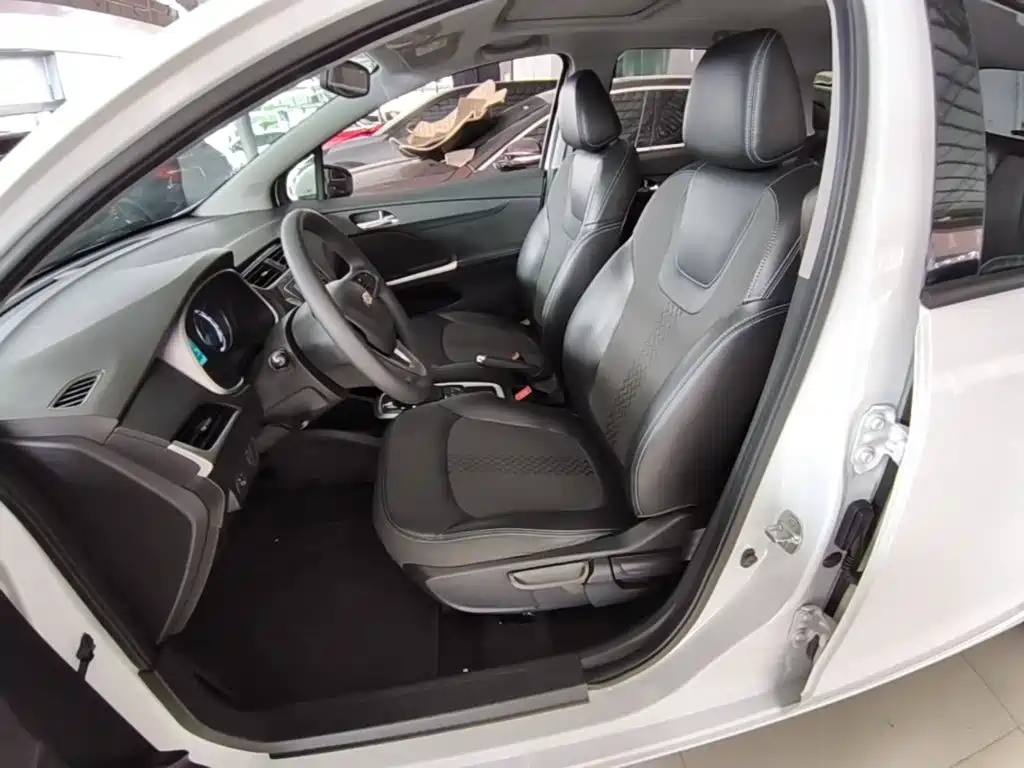 Chevrolet Lova RV 2019 2018 1.5L Automatic Smart