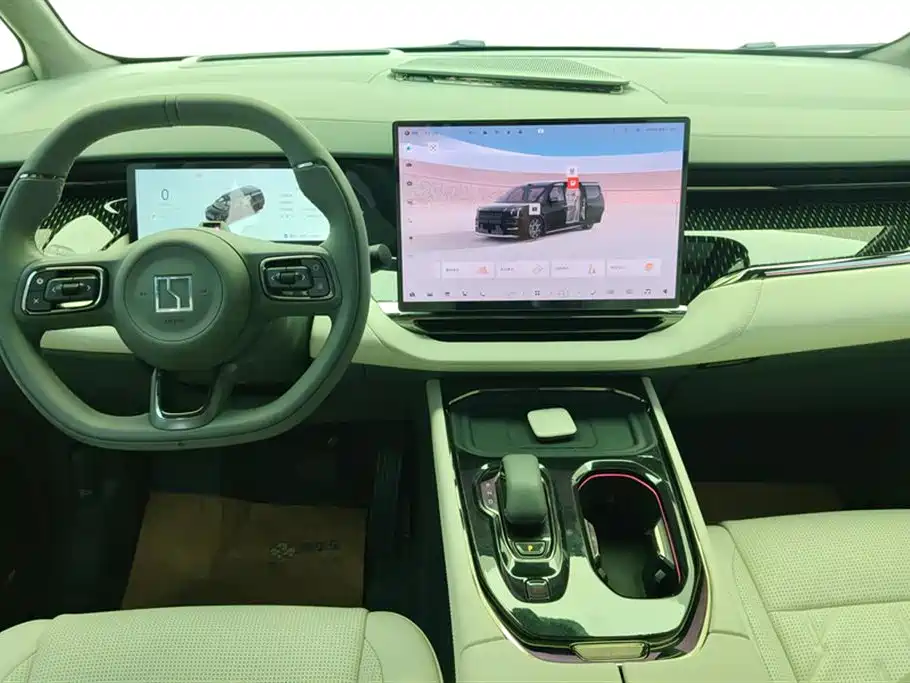 ZEEKR 009 2025 2024 6-seat Executive AWD 108kWh