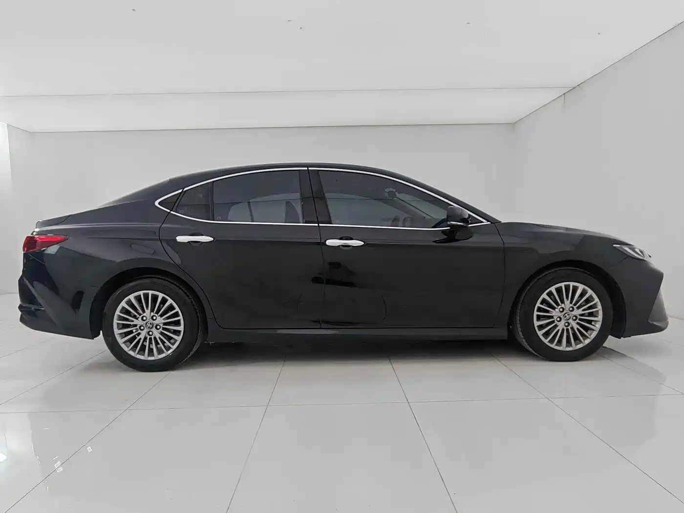 Toyota Camry 2025 2024 2.0GVP Luxury Edition