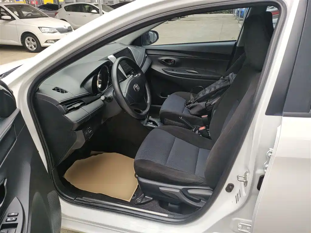 Toyota YARiS L Zhi Xuan 2019 1.5E CVT MeiDong Edition China VI фото 11