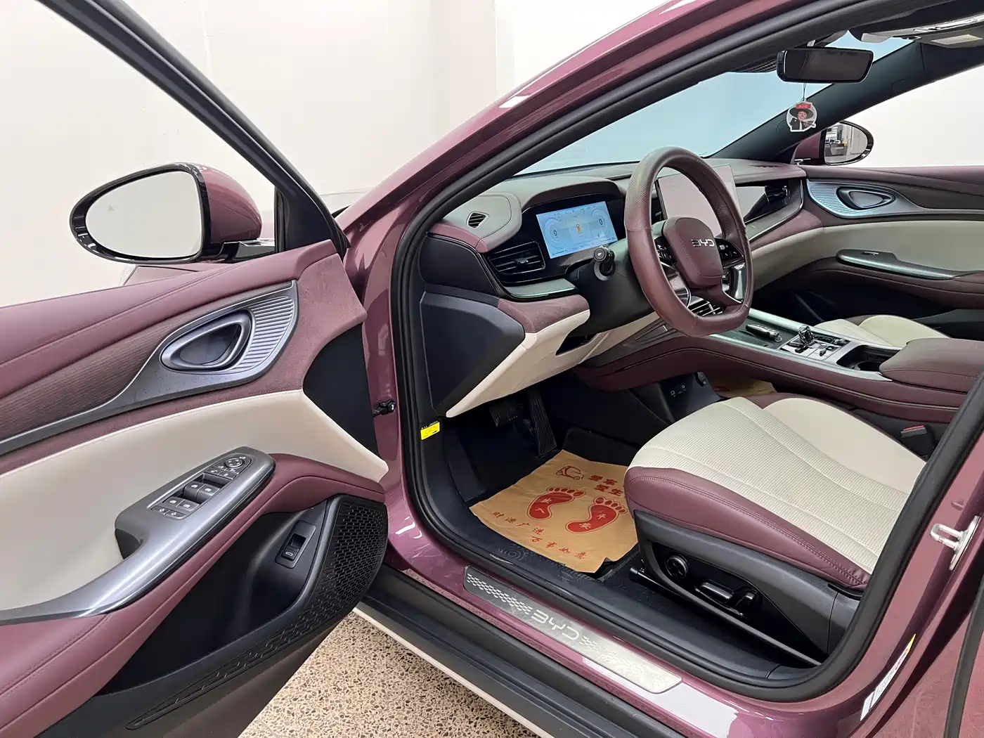BYD Seal 2023 DM-i 1.5L 121km Premium фото 13