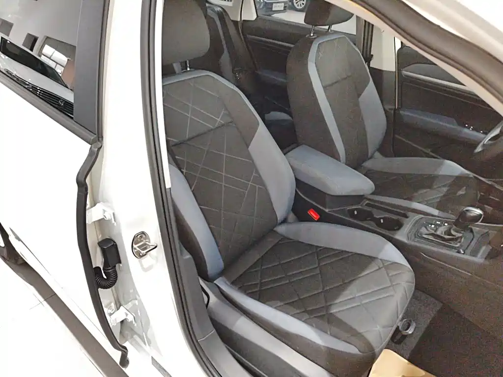 Фото 21 - Volkswagen Lavida