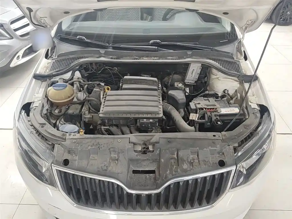 Škoda Fabia 2017 1.4L Auto Car Enjoy Edition фото 20