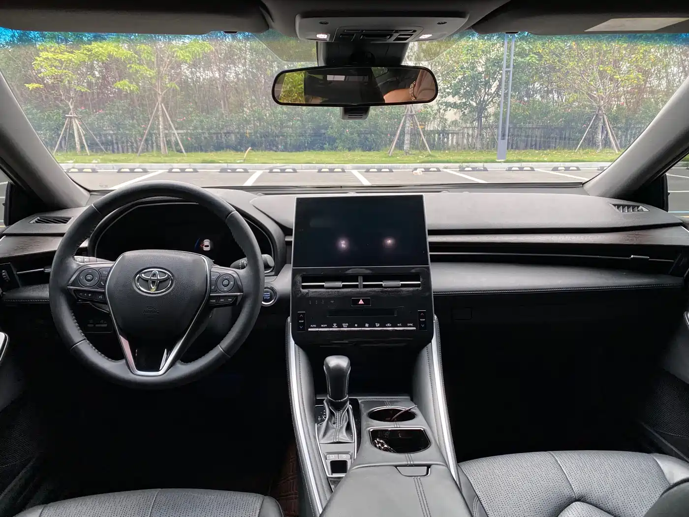 Toyota Avalon 2023 2.0L Luxury Edition фото 5