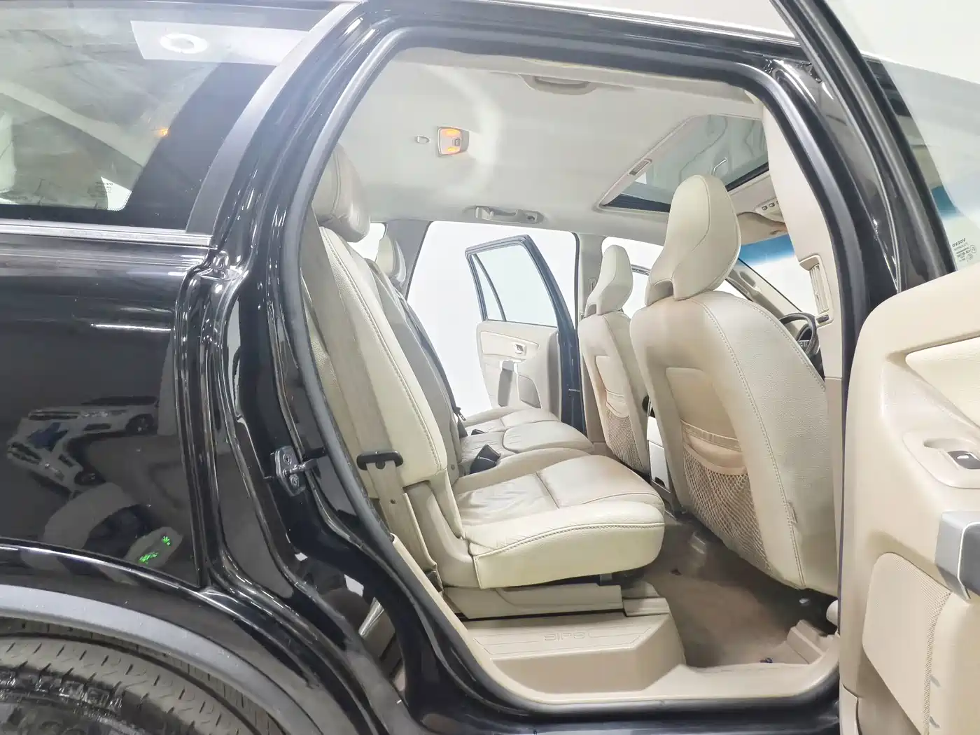 Фото 18 - Volvo XC90