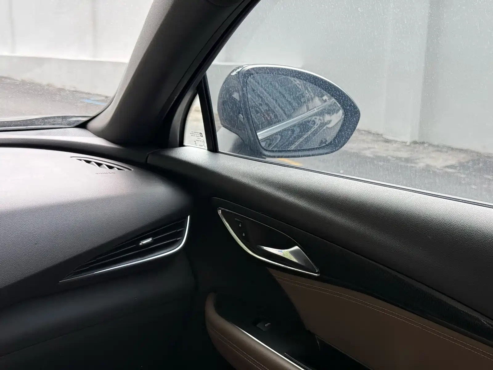 Photo 18 - Buick Envision Plus