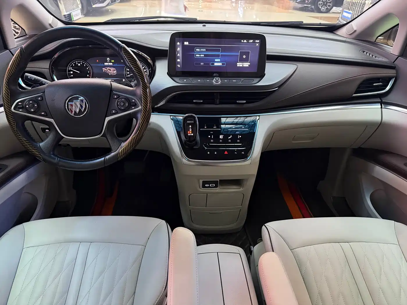Фото 12 - Buick GL8