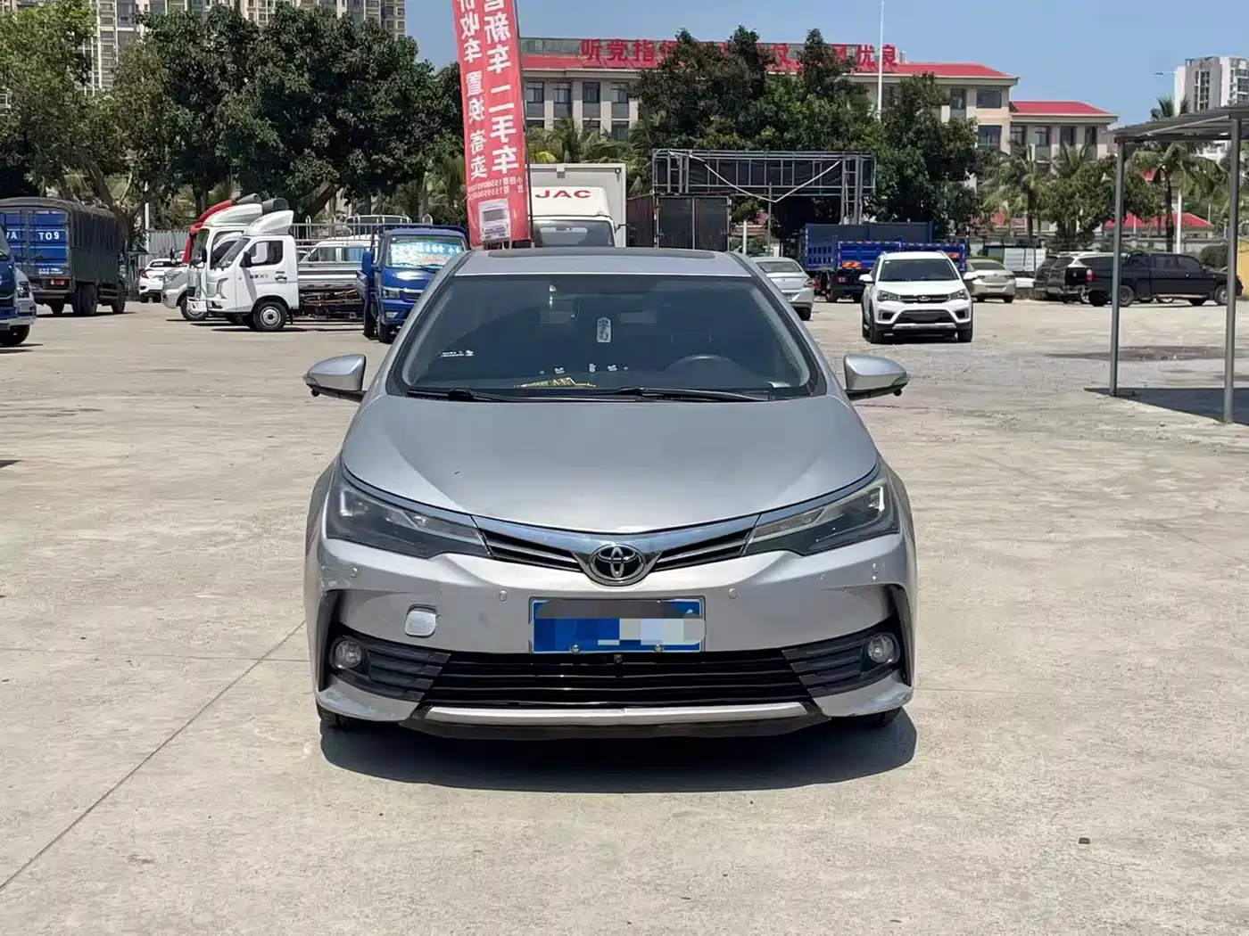 Toyota Corolla 2017 Facelift 1.2T S-CVT GL-i фото 3