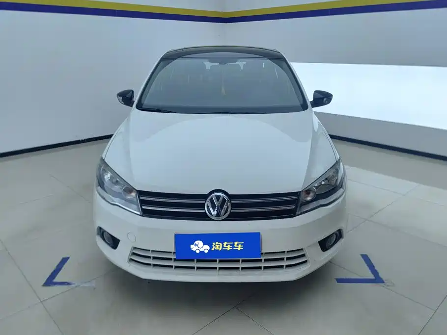 Photo 2 - Volkswagen Jetta