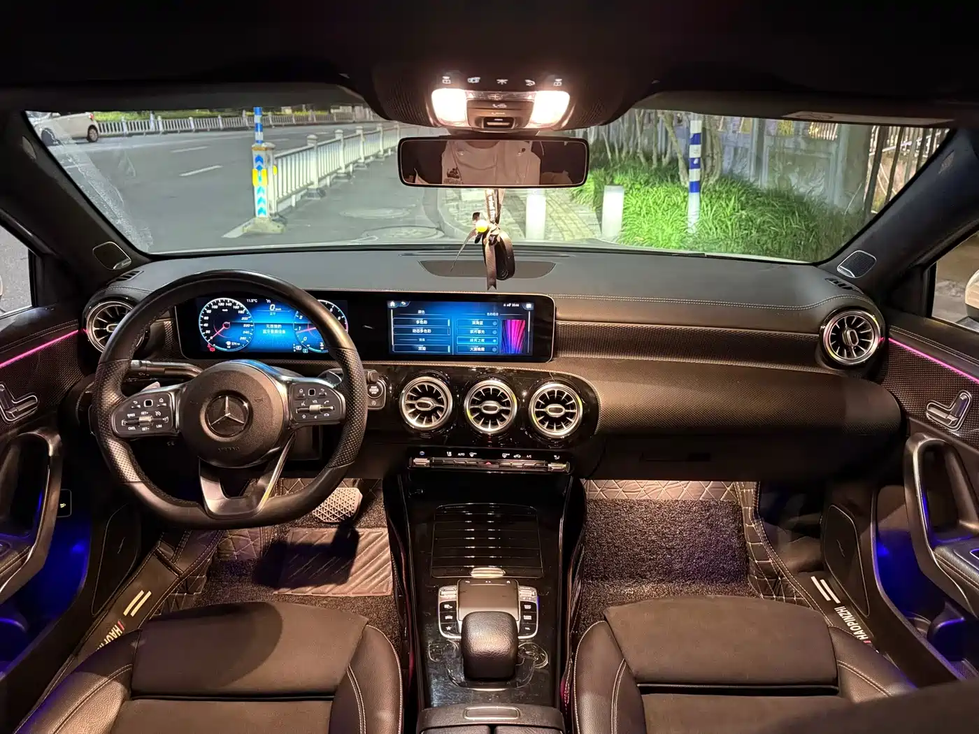 Mercedes-Benz A-Class 2020 A 200 L Sport Sedan фото 7