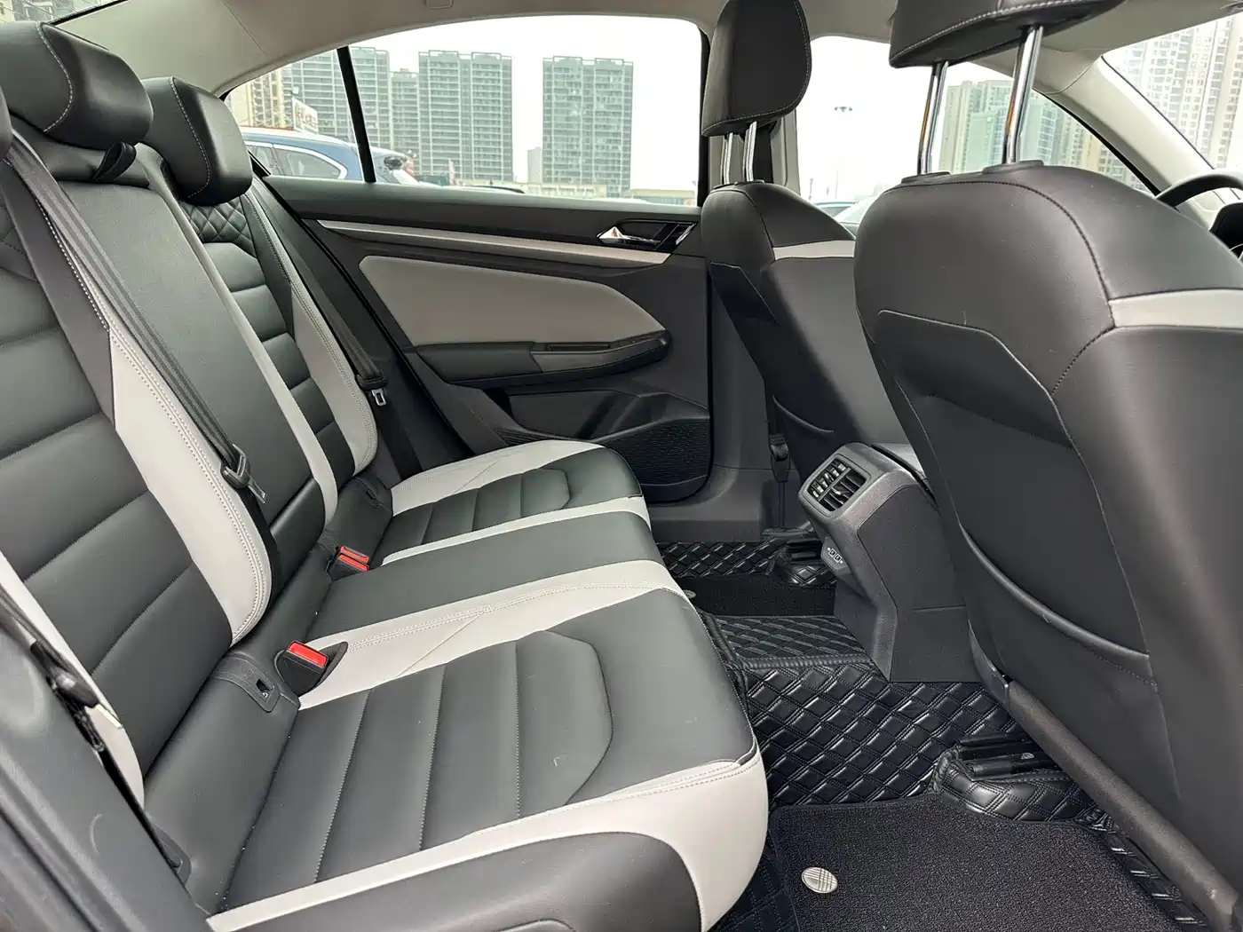 Volkswagen Bora 2023 280TSI DSG Prestige Edition фото 21