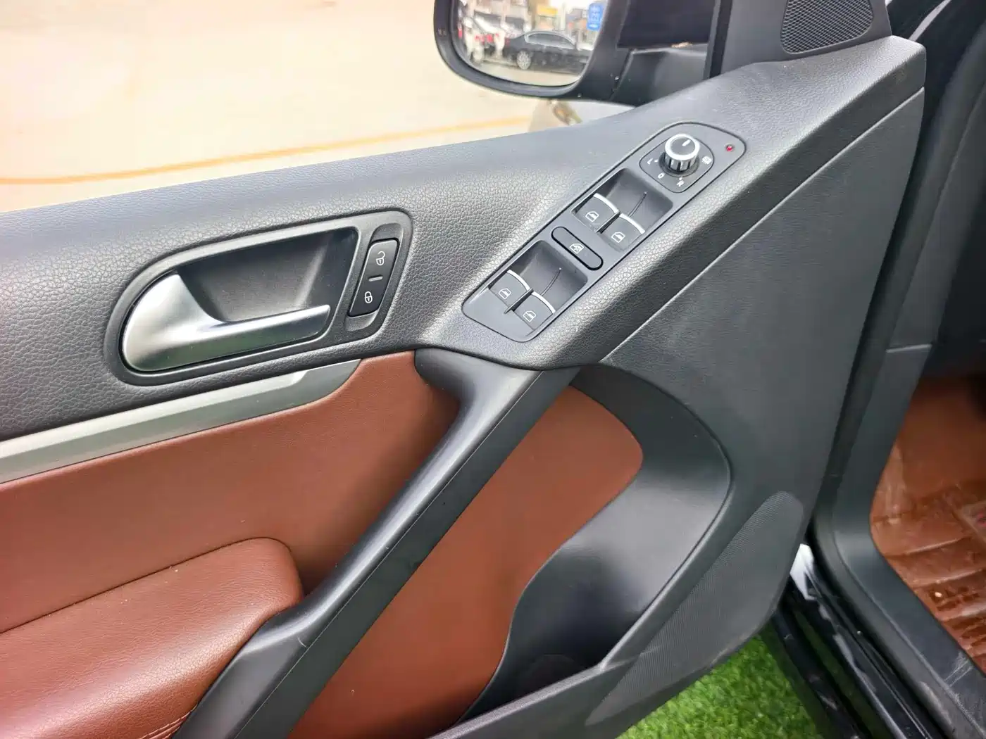 Volkswagen Tiguan 2014 2.0TSI Exclusive Edition фото 9