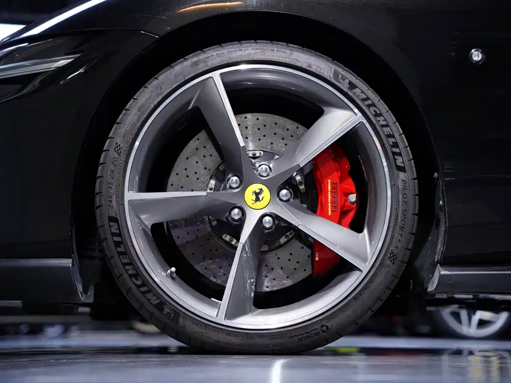 Ferrari Roma 2021 2020 3.9T V8