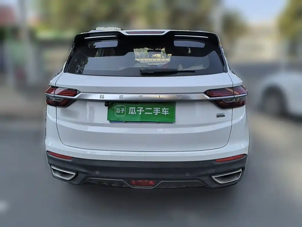 Фото 5 - Geely Binyue