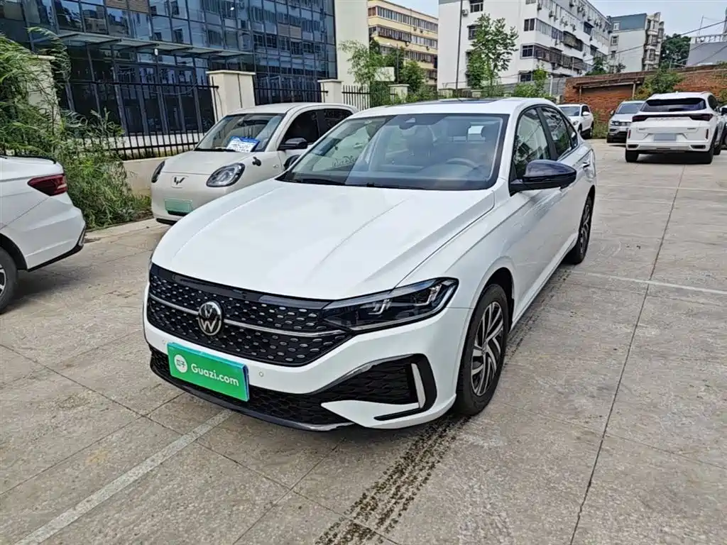 Volkswagen Lavida 2024 Model 300TSI DSG Starlight Leading Edition