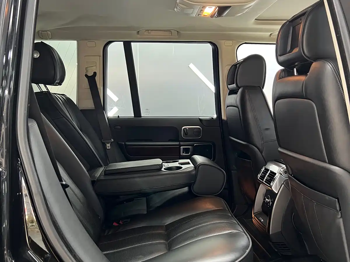 Land Rover Range Rover 2011 5.0 SC V8 фото 15