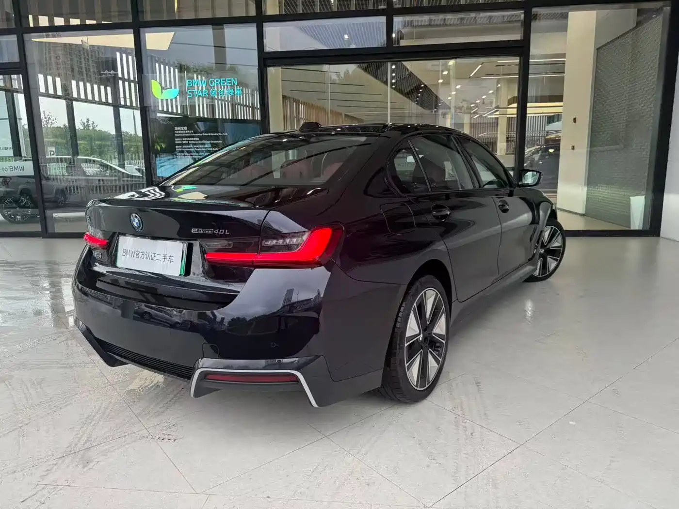 BMW i3 2025 eDrive 40 L Shadow Night Sport Package фото 8