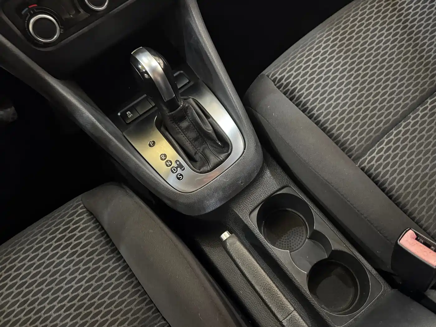 Volkswagen Golf 2012 1.6 Automatic Fashion Type фото 15
