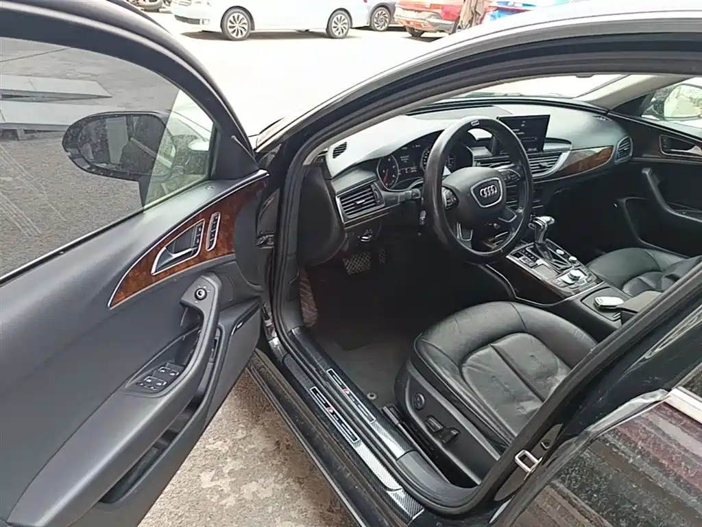 Audi A6L 2014 30 FSI Luxury фото 16