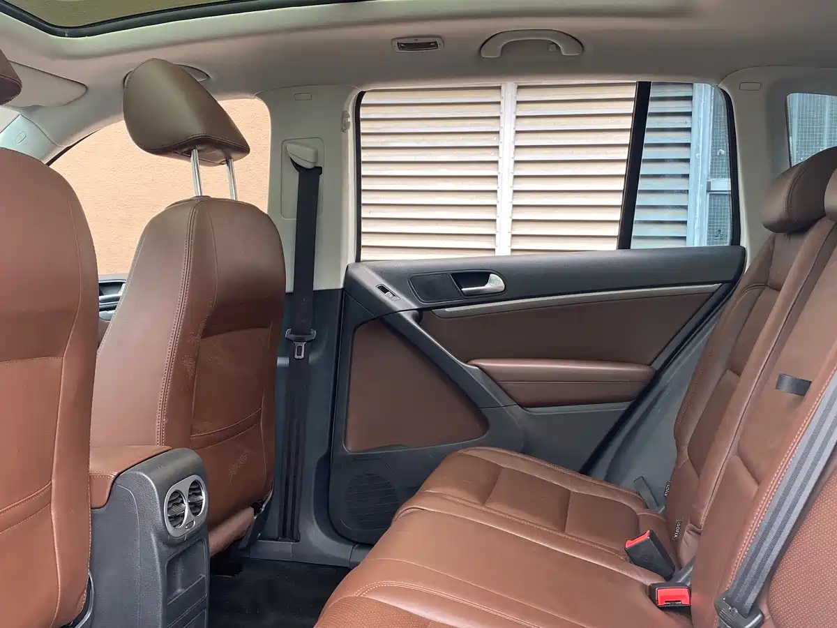 Volkswagen Tiguan 2013 1.8TSI Automatic 2WD Luxury Model фото 24