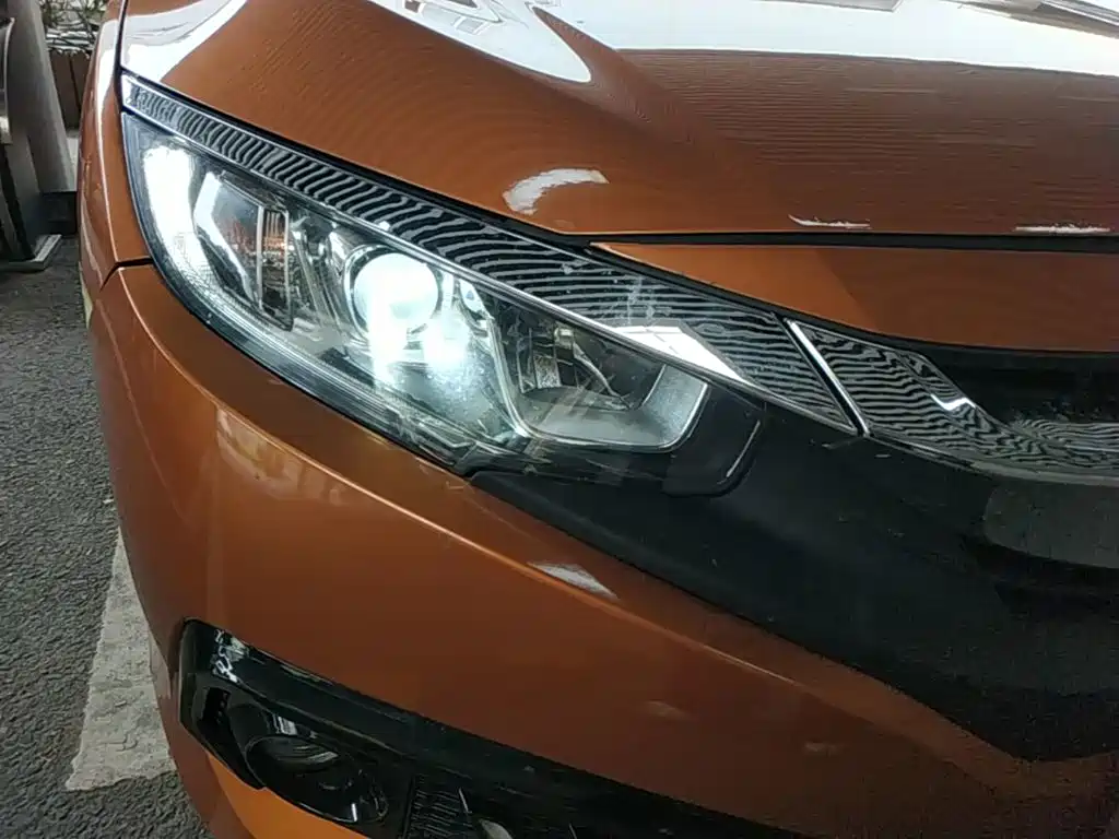 Фото 11 - Honda Civic