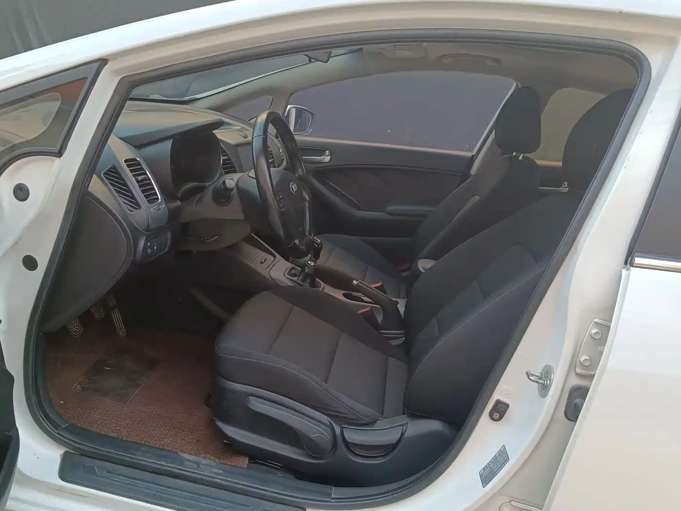 Photo 7 - Kia K3