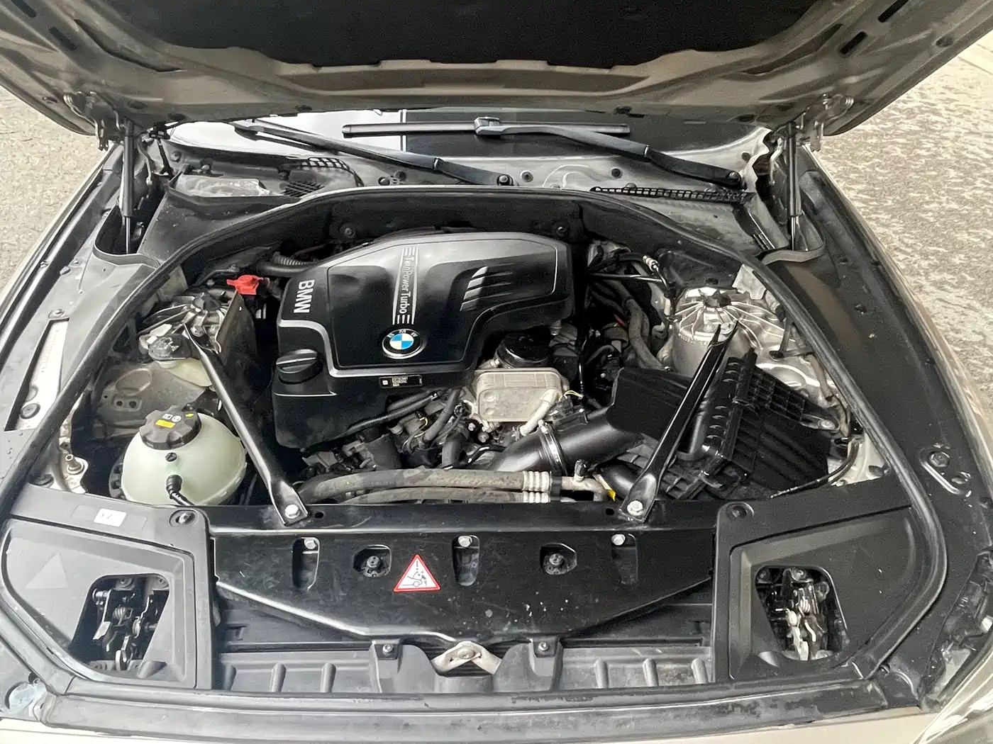 BMW 5 Series 2017 525Li Leading Edition фото 17
