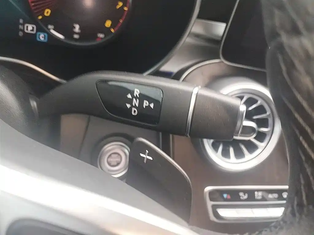 Mercedes-Benz GLC 2022 GLC 300 L 4MATIC Dynamic Collector's Edition фото 14