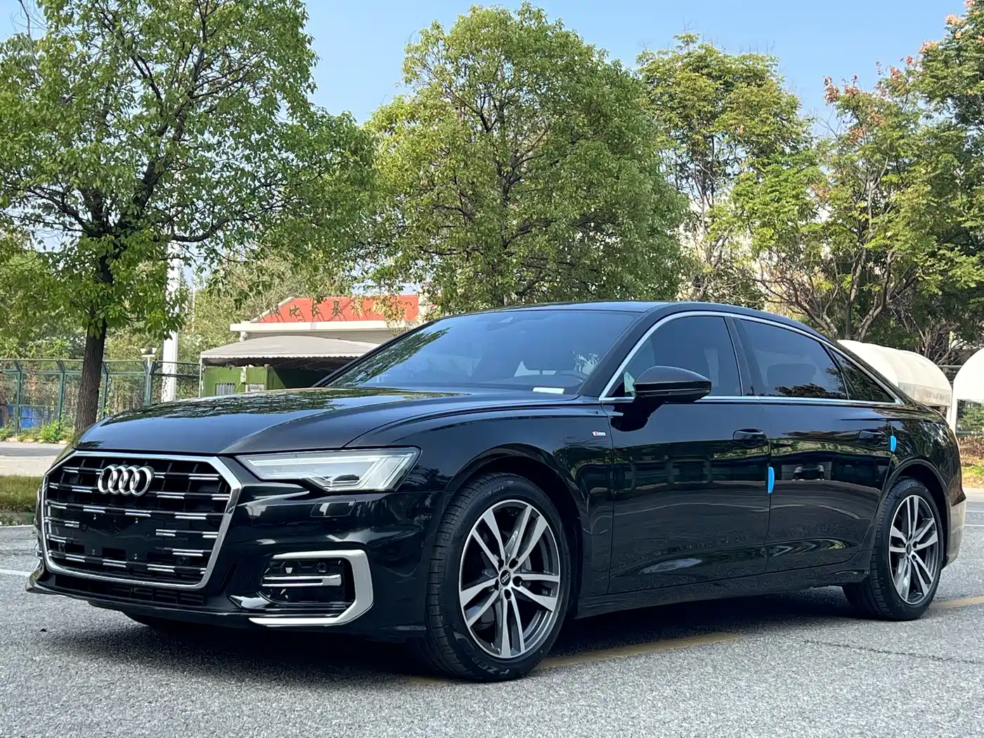 Photo 1 - Audi A6L