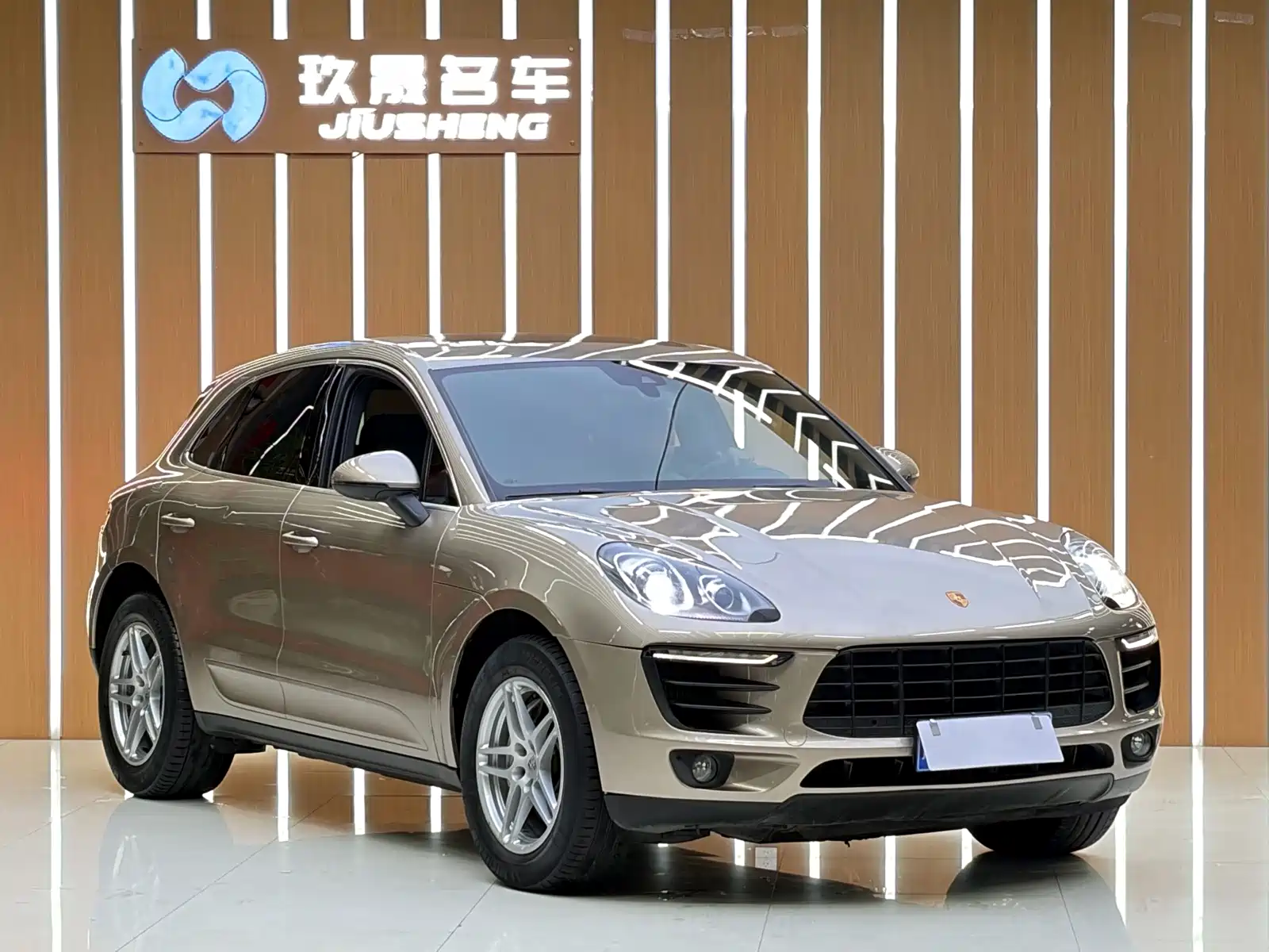 Фото 3 - Porsche Macan