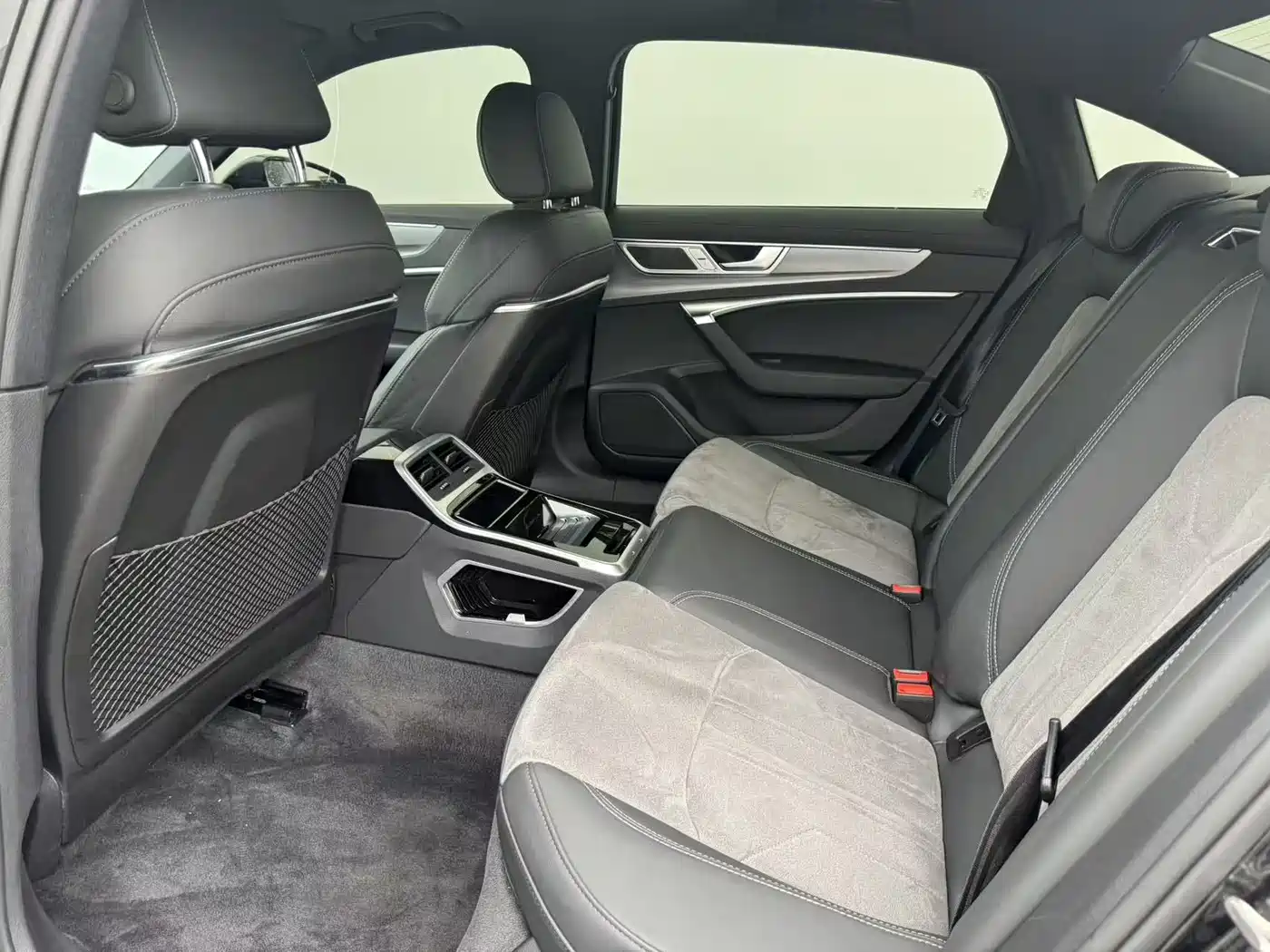 Audi A6L 2023 Facelift 40 TFSI Luxury Dynamic фото 7