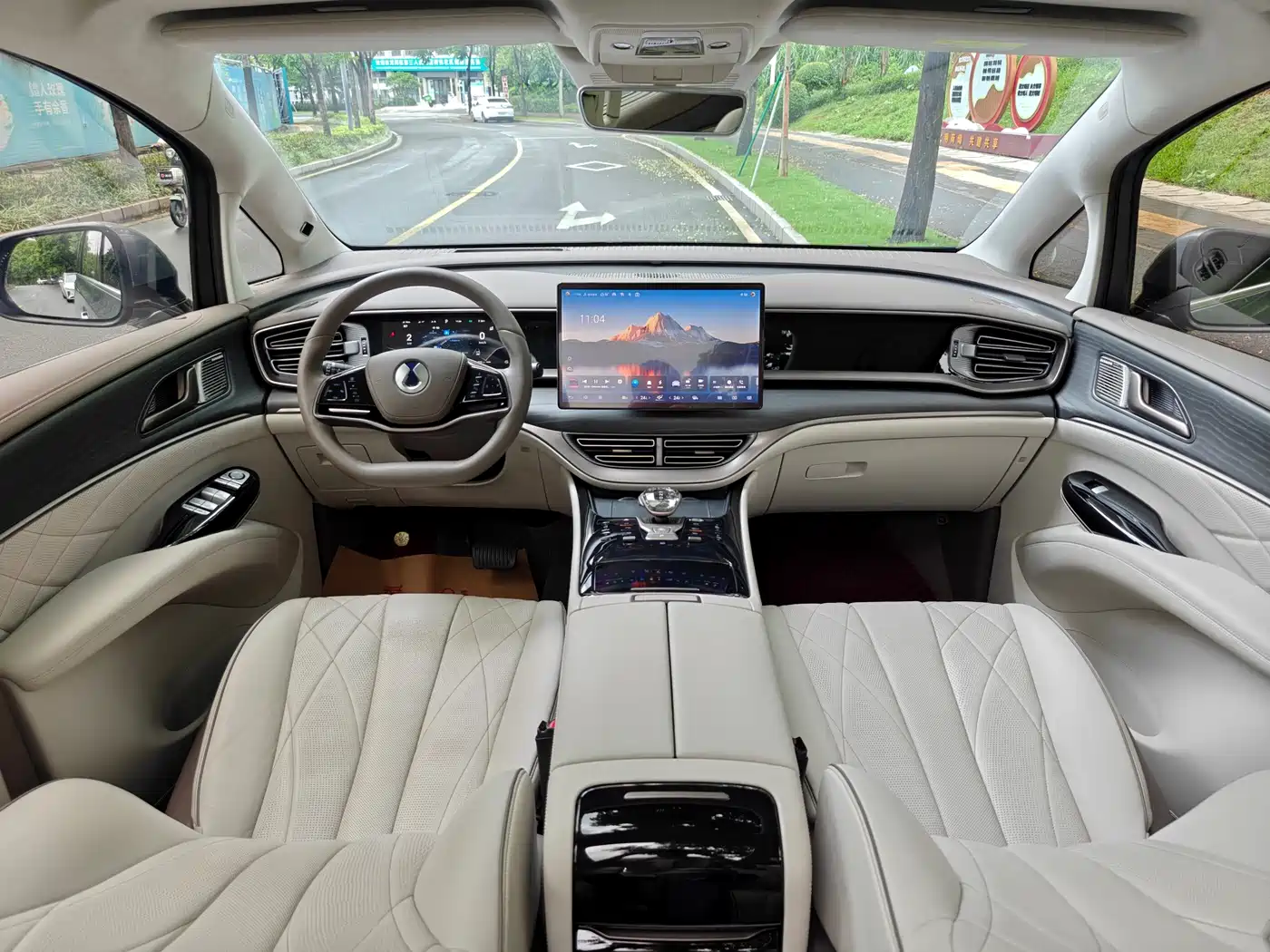 Denza D9 2022 DM-i 970 AWD Flagship фото 7