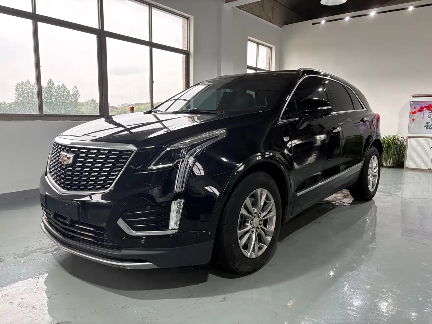 Cadillac XT5 2022 2.0T 2WD Luxury