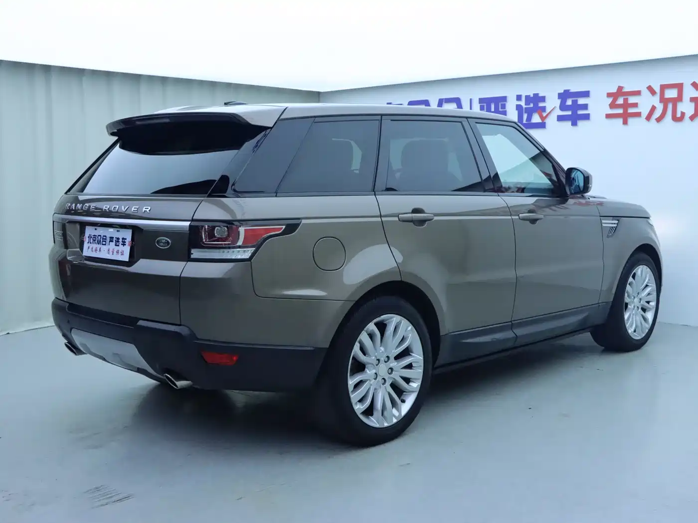 Land Rover Range Rover Sport 2014 3.0 SC V6 Trendsetting Genesis Edition фото 25